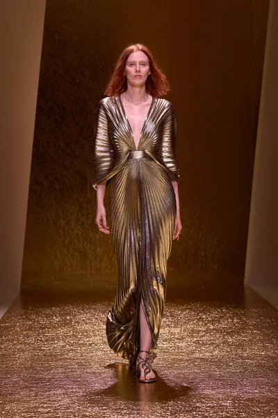 Look 1